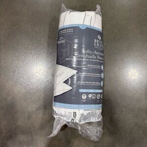 Hotel Grand Feather & Down Pillow, 2-pack